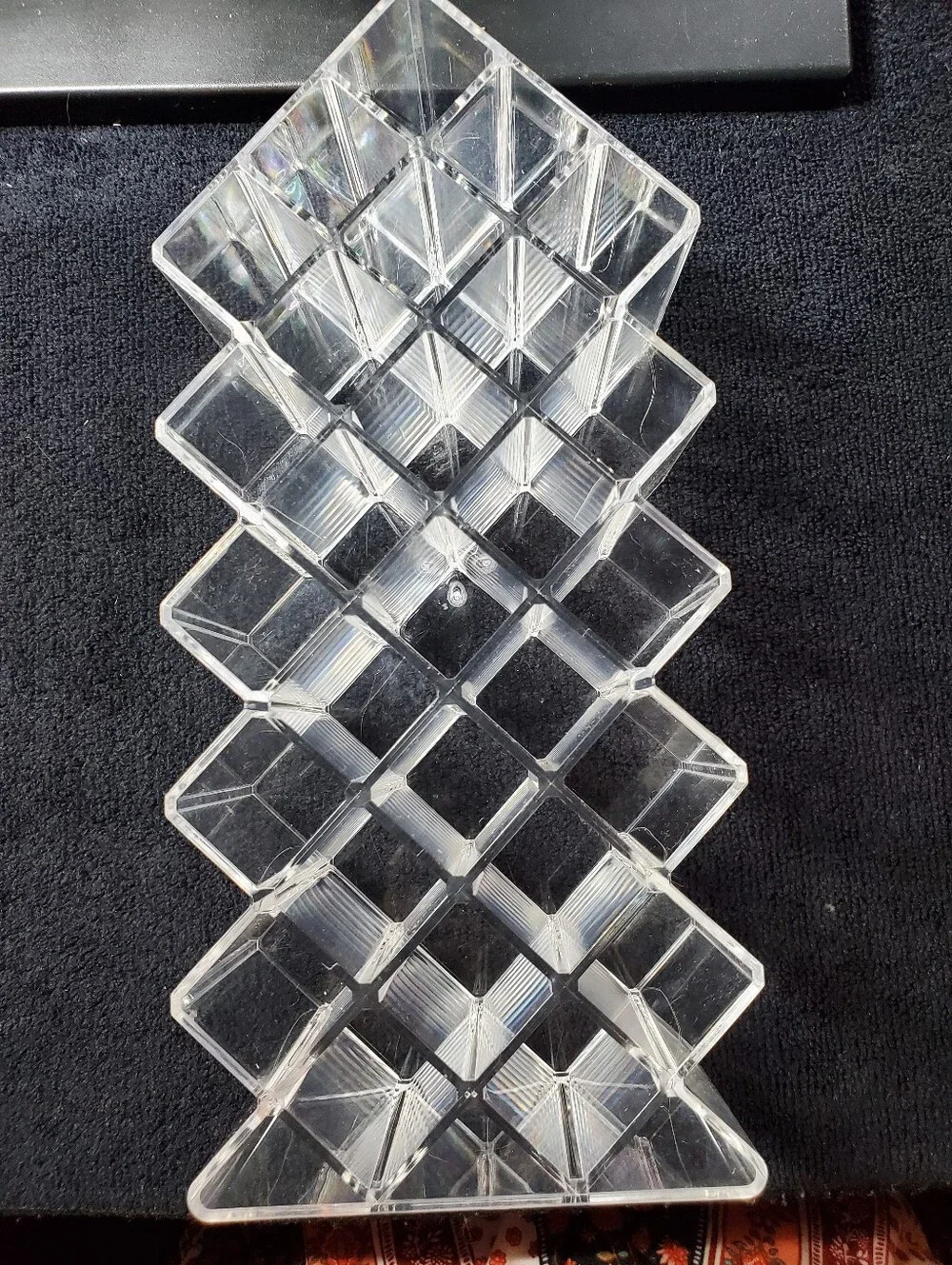 NWOT Clear Acrylic Fish Shaped Spacious Makeup Organizer Tower 16 Slot Holder